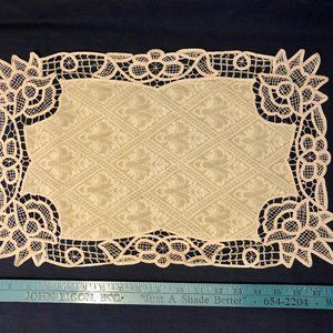 Set/4 NWOT Elegant Battenburg Lace Linen Jacquard Placemats